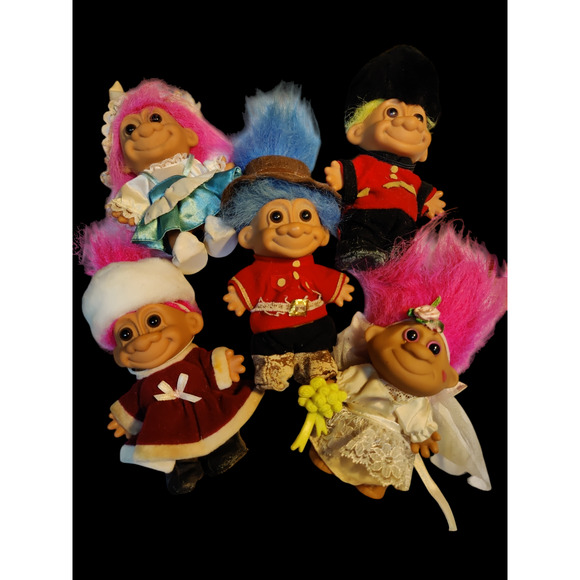 Vintage Troll Dolls-Around the World collection of 5- 7 inch